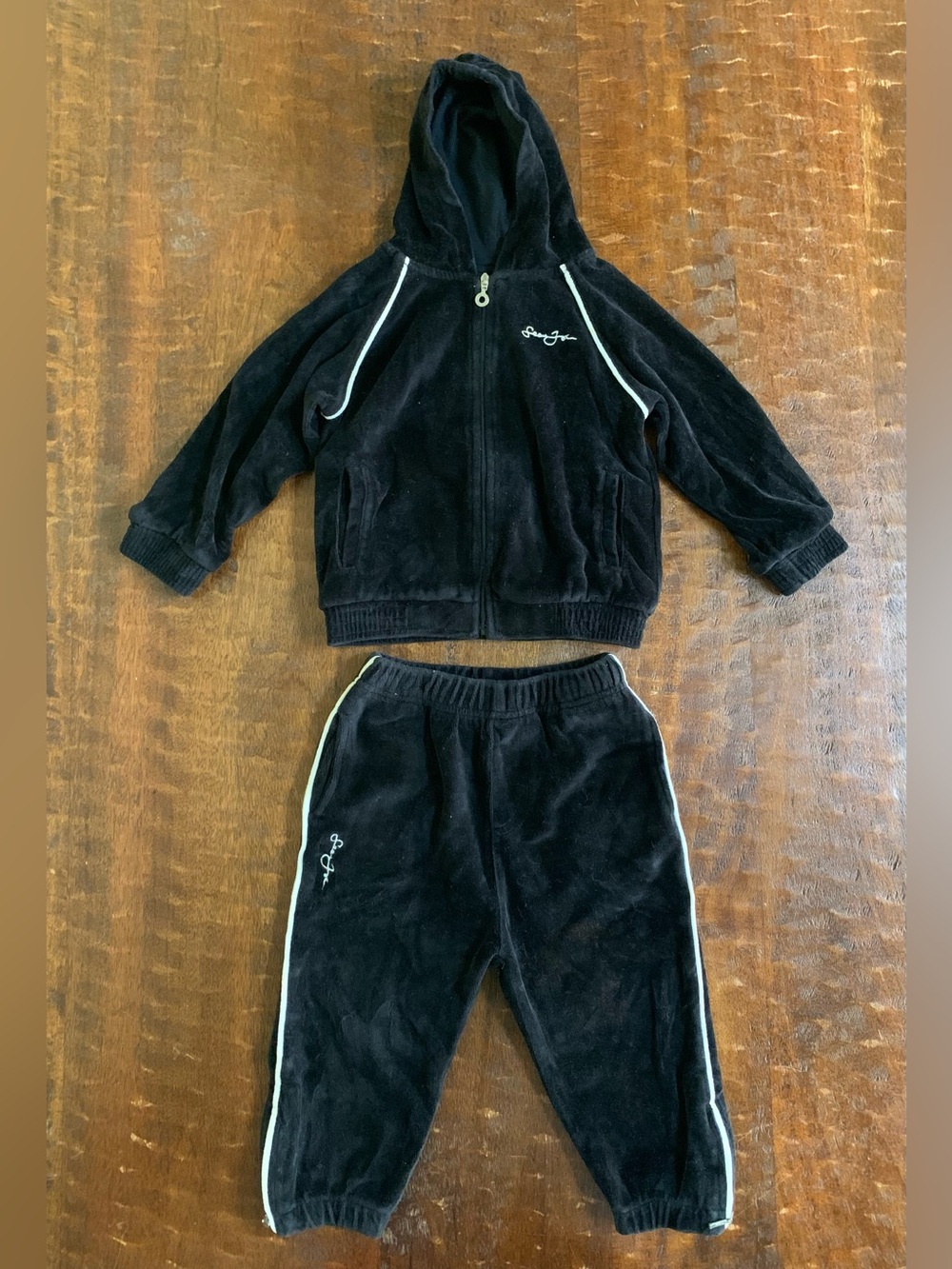 Sean Jean Boys Size 18/24 Black 2pc Velour Tracksuit